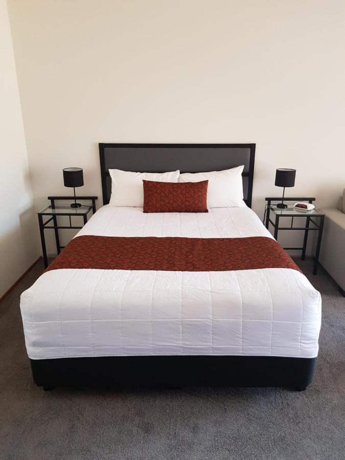 Colonial Motel 3*